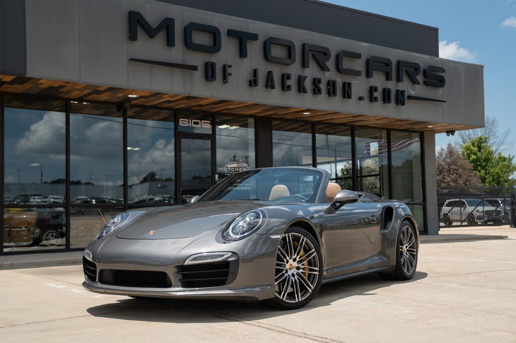 2016 PORSCHE 911