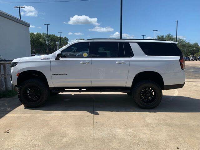2022 CHEVROLET Suburban