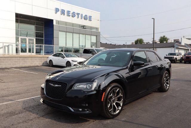 2018 CHRYSLER 300
