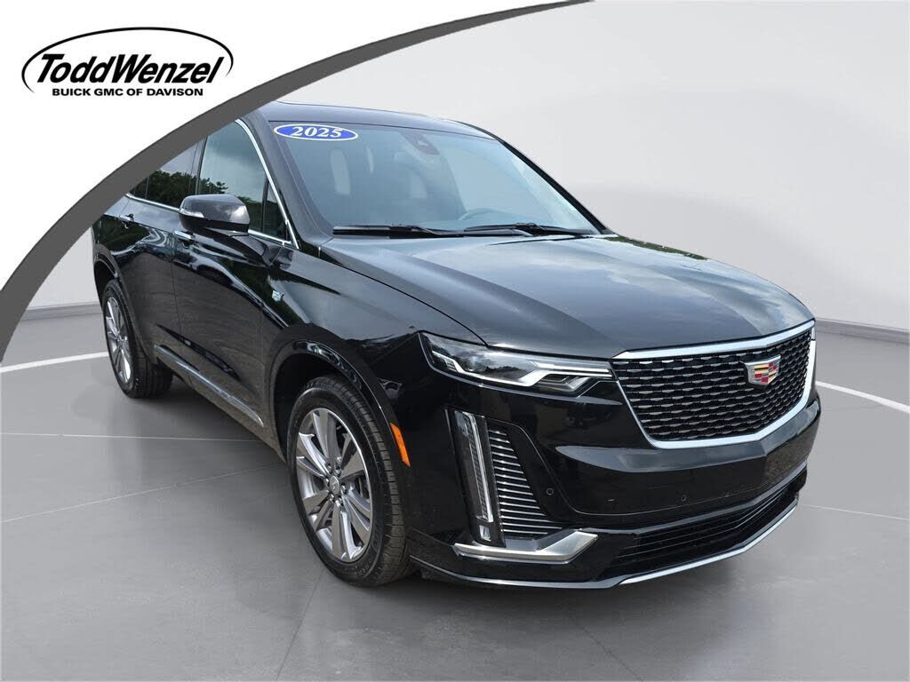 2025 CADILLAC XT6