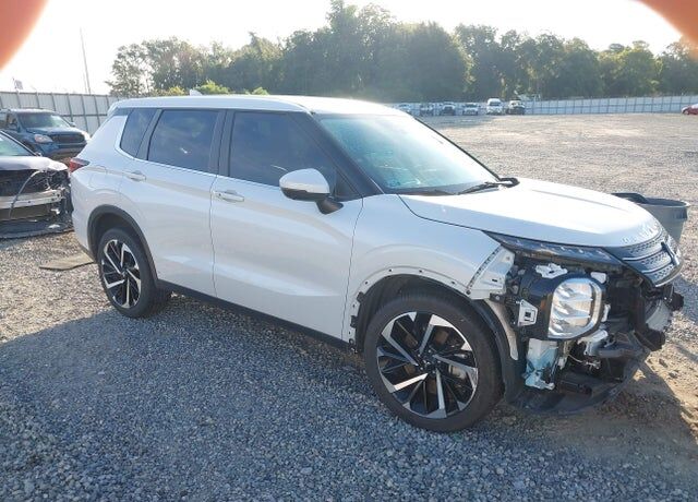 2024 MITSUBISHI Outlander