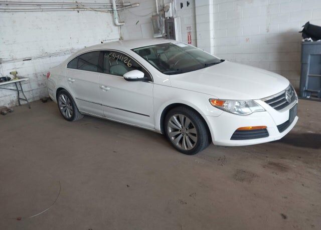 2011 VOLKSWAGEN Passat