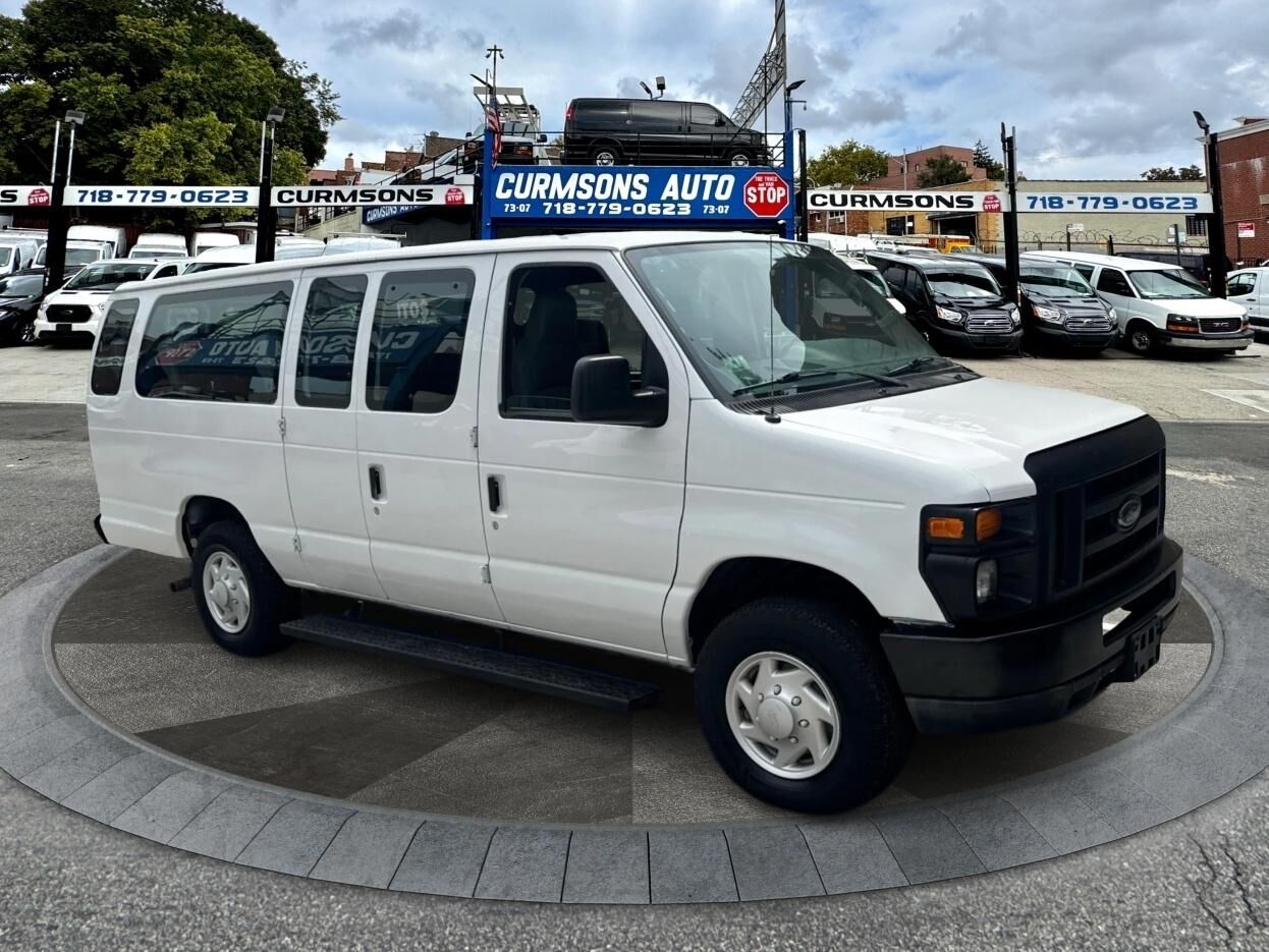 2013 FORD E-350