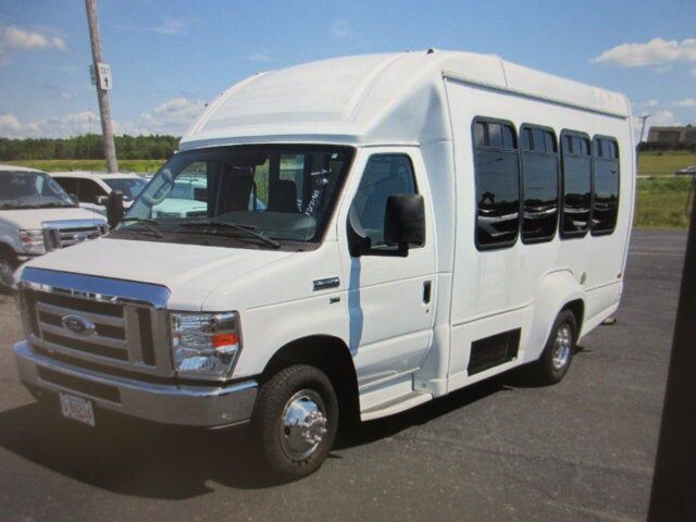 2019 FORD E-350