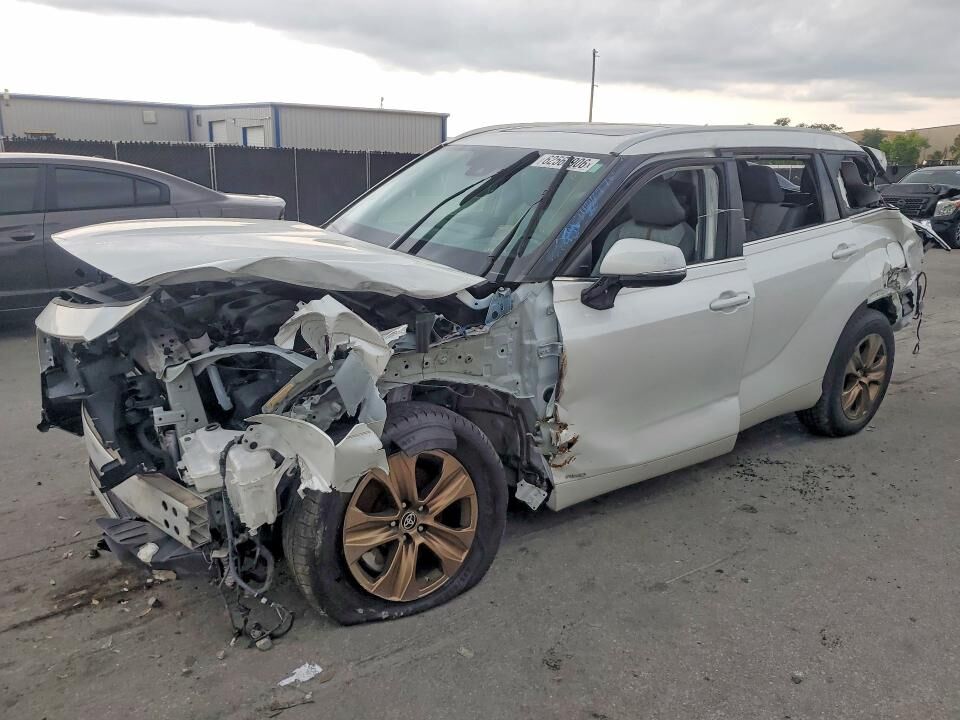 2023 TOYOTA Highlander