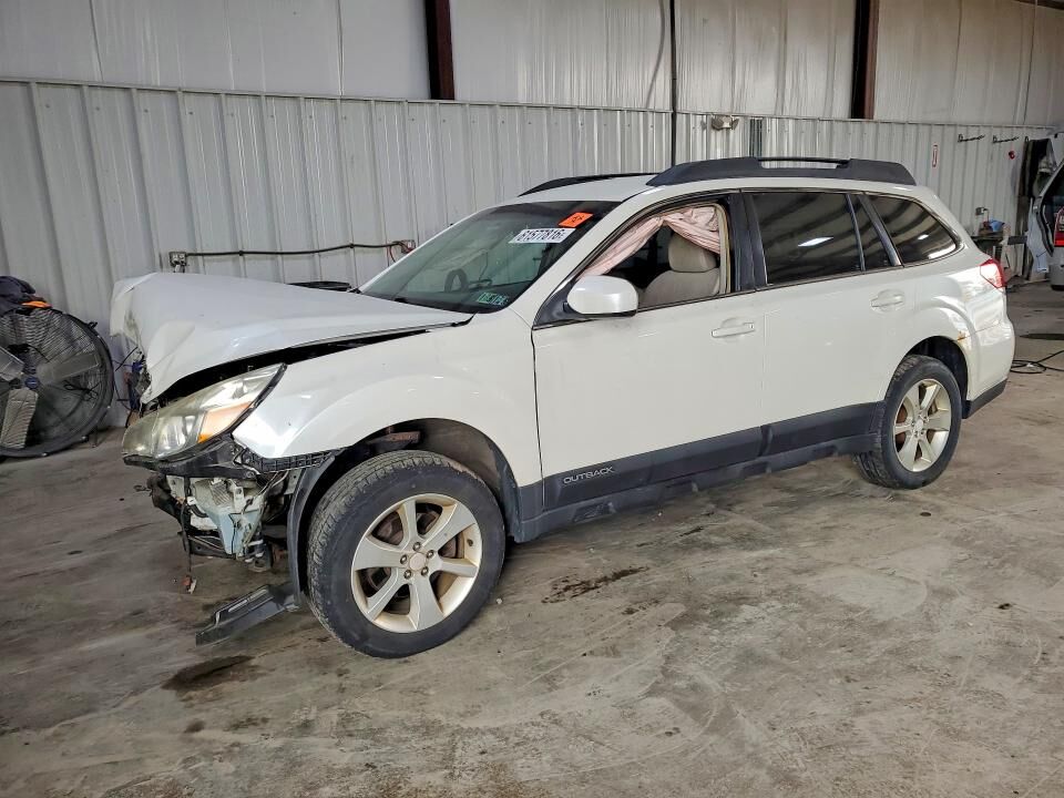 2014 SUBARU Outback