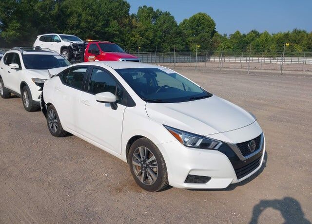 2022 NISSAN Versa