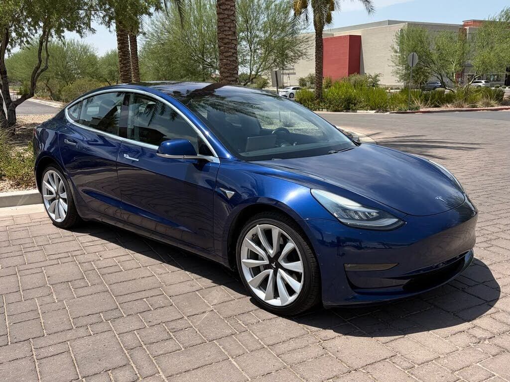 2018 TESLA Model 3