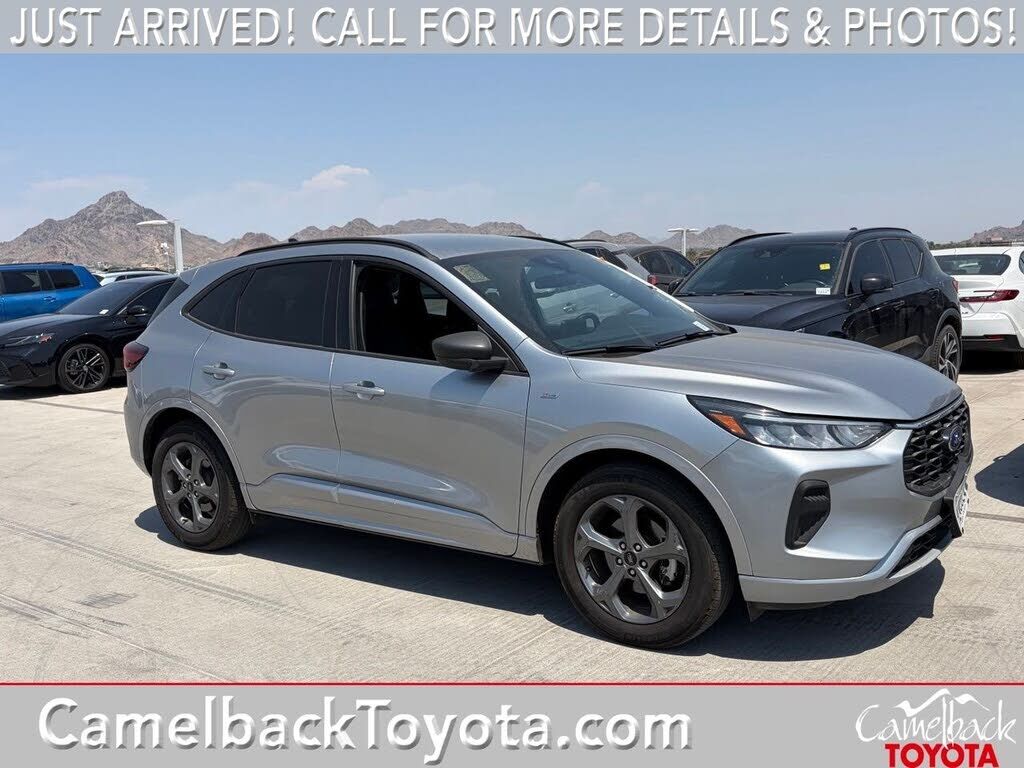 2024 FORD Escape