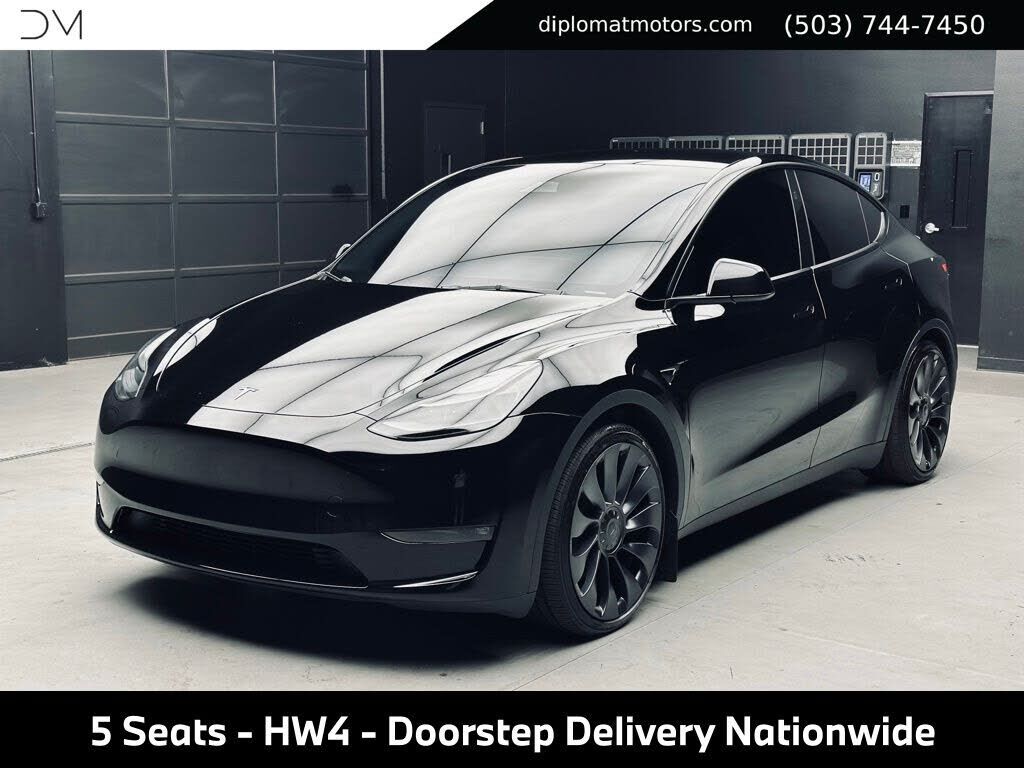 2024 TESLA Model Y