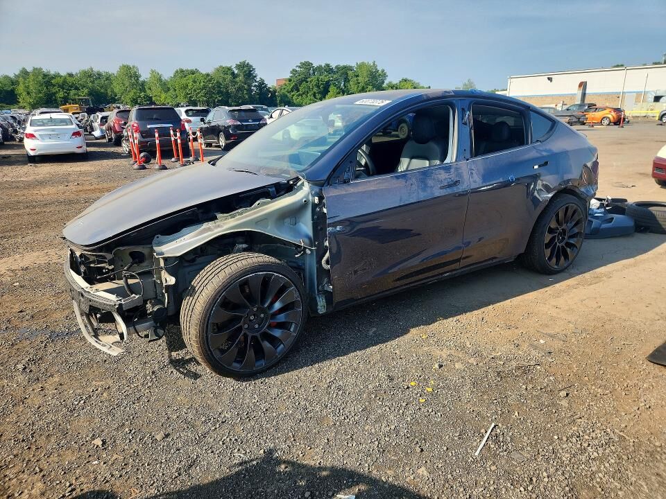 2022 TESLA Model Y