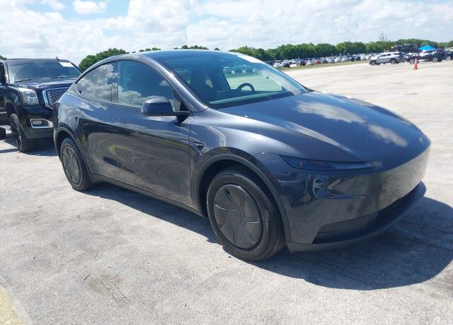 2026 TESLA Model Y