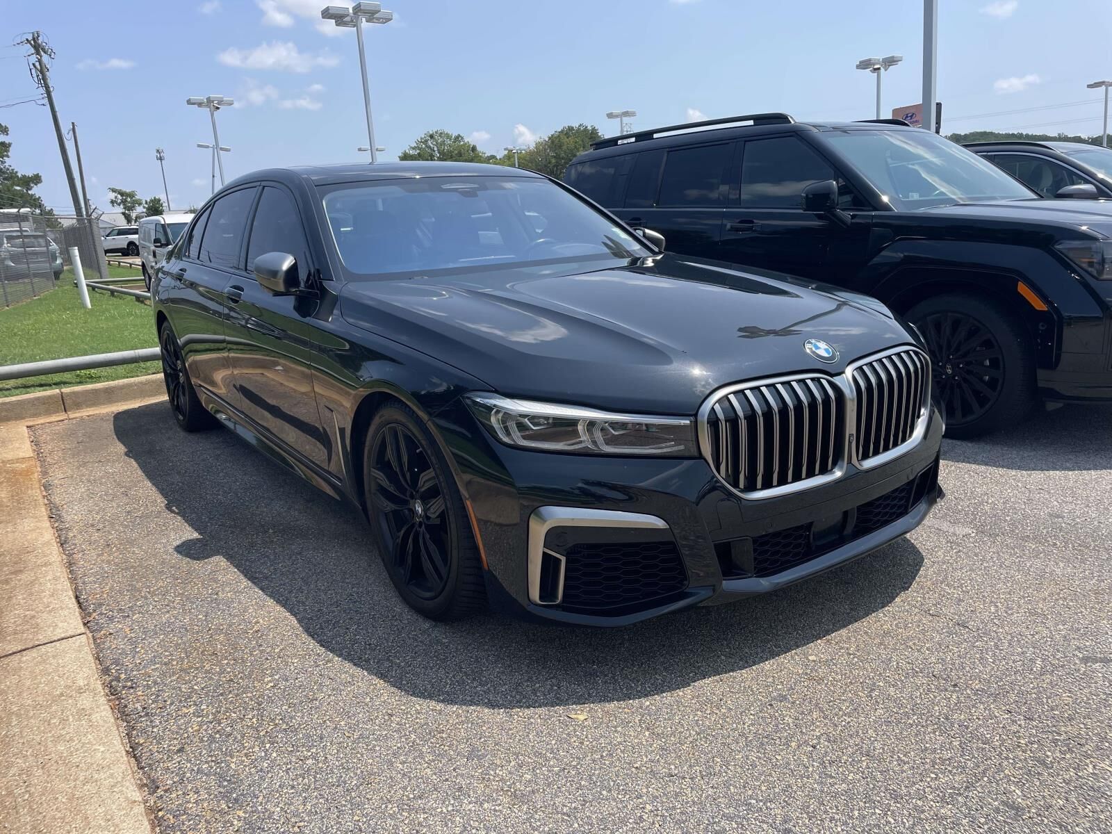 2021 BMW M7