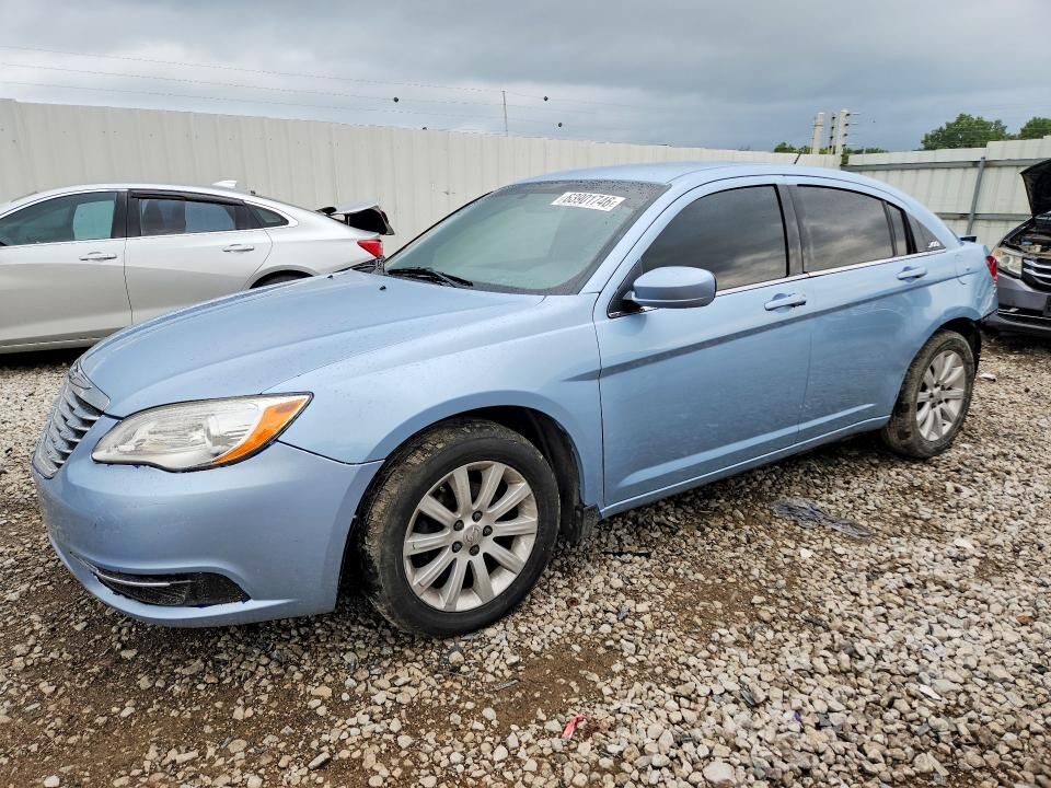 2013 CHRYSLER 200