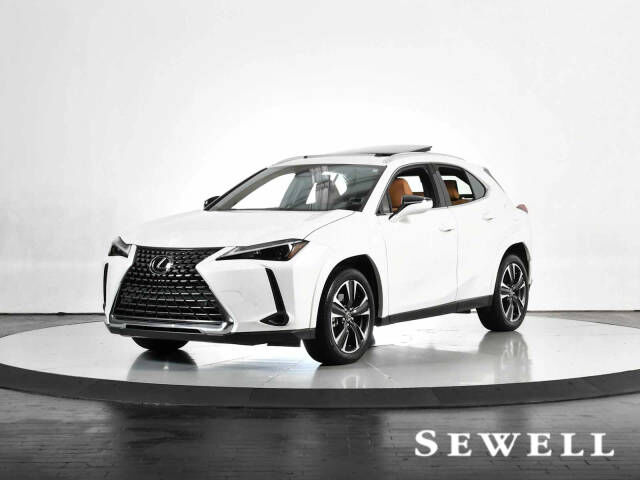 2025 LEXUS UX