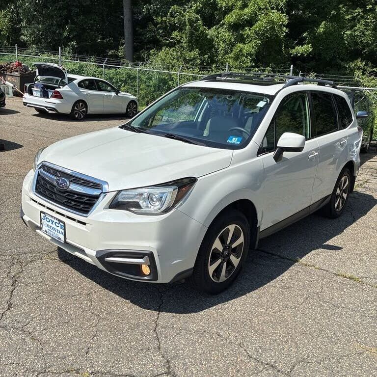 2018 SUBARU Forester