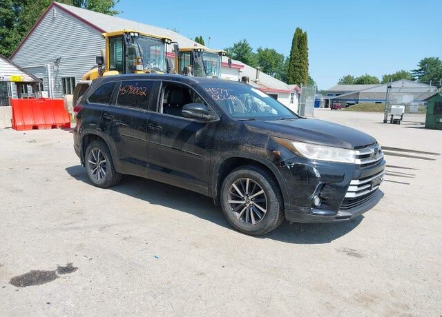 2018 TOYOTA Highlander