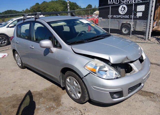 2010 NISSAN Versa