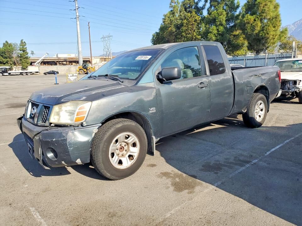 2004 NISSAN Titan