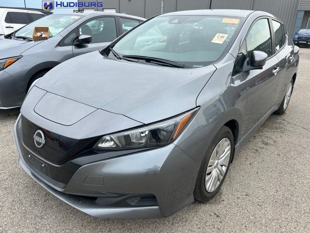 2025 NISSAN Leaf