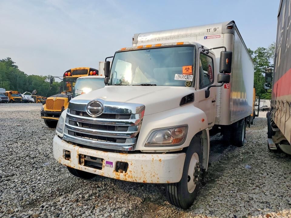 2013 HINO Incomplete Vehicle