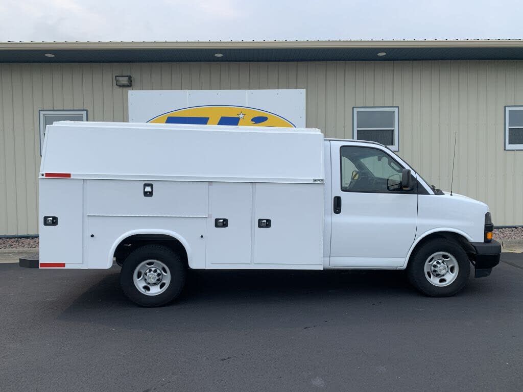 2021 CHEVROLET Express