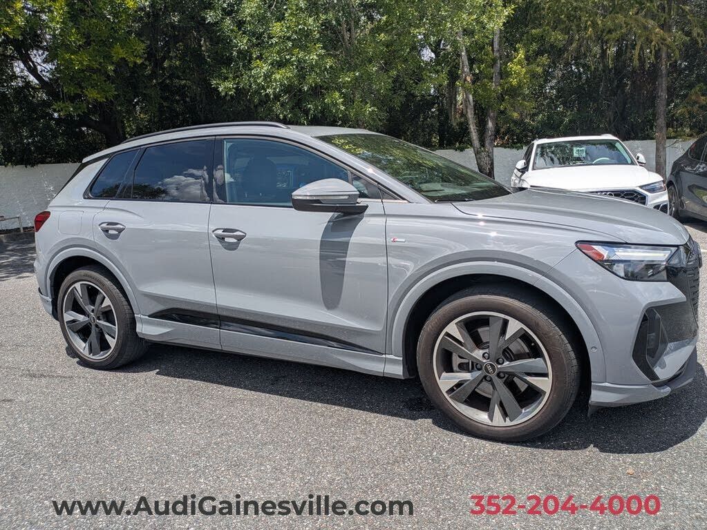 2024 AUDI Q4