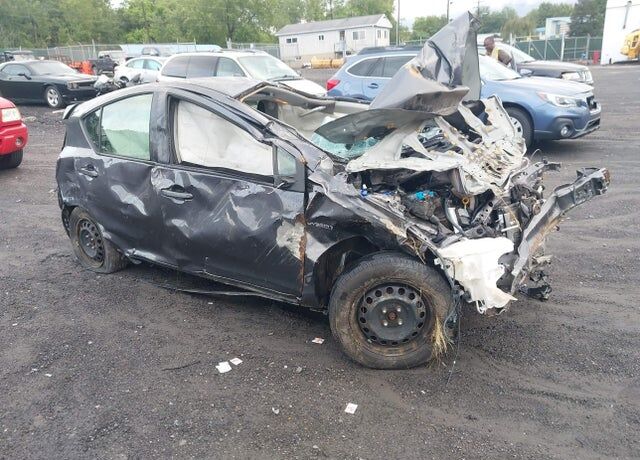 2016 TOYOTA Prius