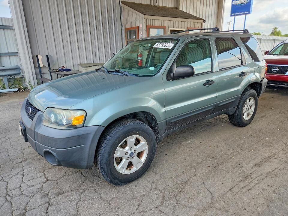 2005 FORD Escape