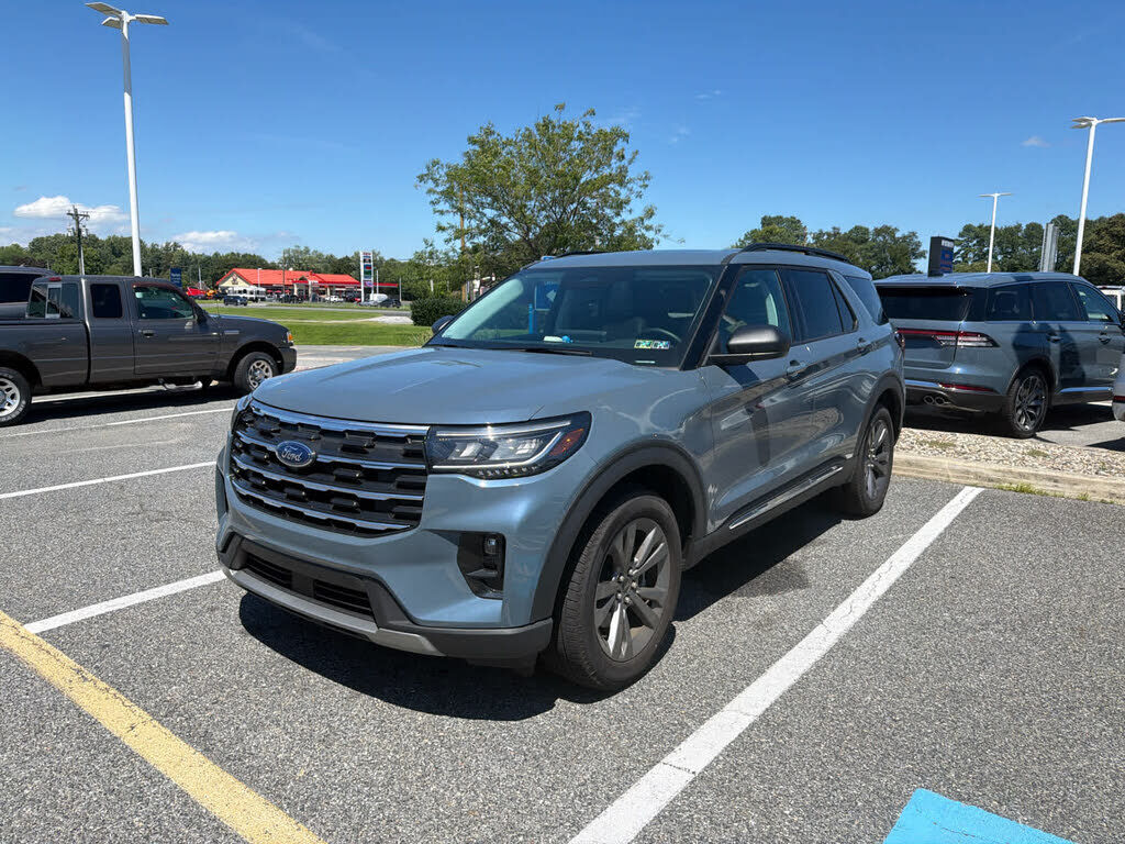2025 FORD Explorer