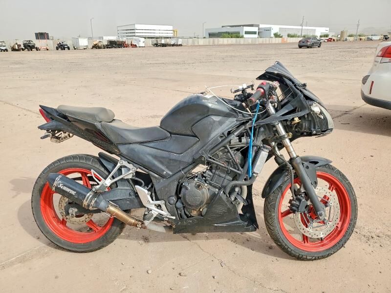 2015 HONDA CB