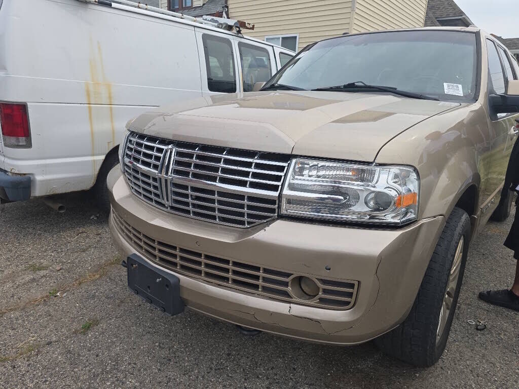 2014 LINCOLN Navigator