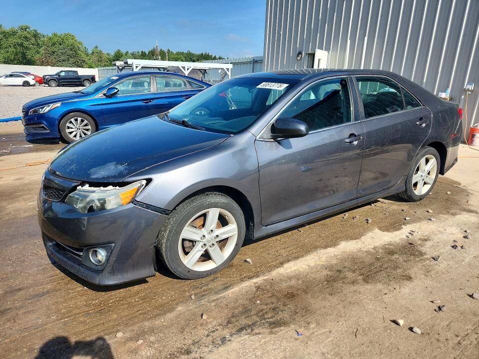 2013 TOYOTA Camry
