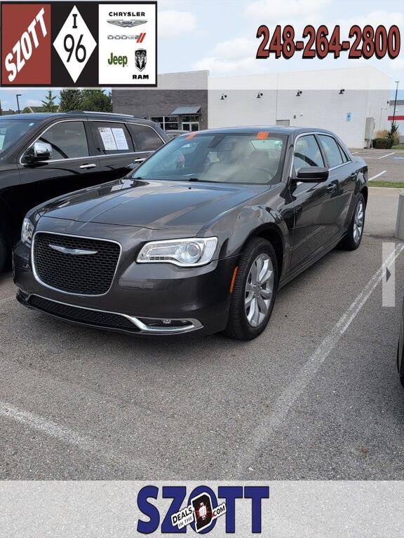 2017 CHRYSLER 300