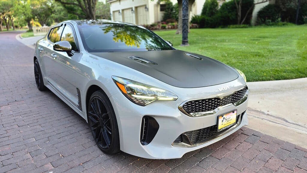 2022 KIA Stinger