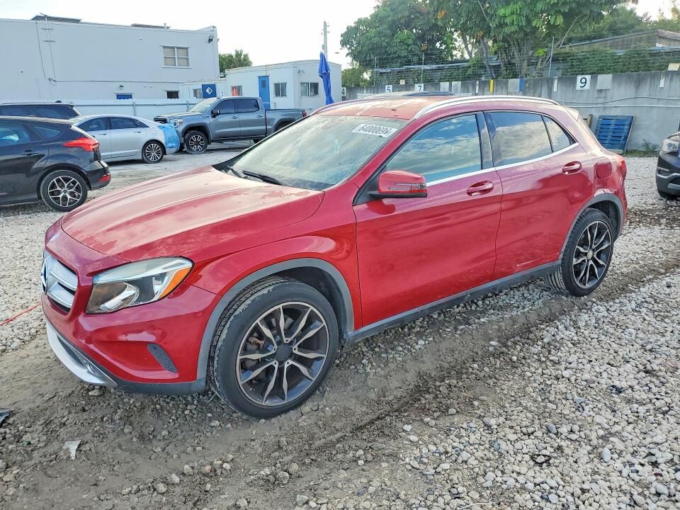 2015 MERCEDES-BENZ GLA-Class