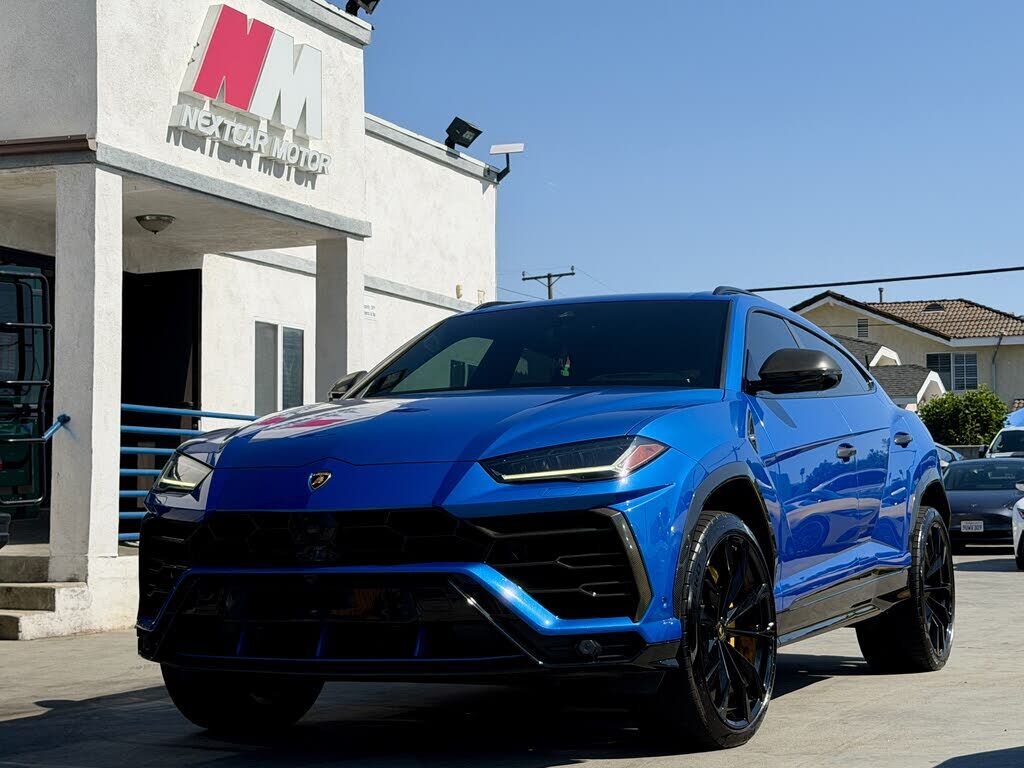 2019 LAMBORGHINI URUS