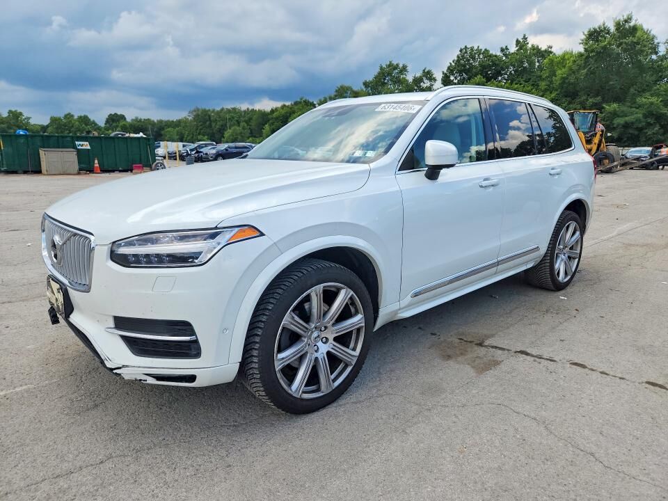 2016 VOLVO XC90