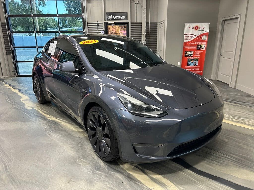 2021 TESLA Model Y