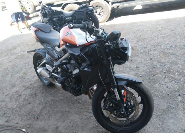 2025 TRIUMPH Street Triple