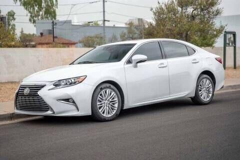 2017 LEXUS ES