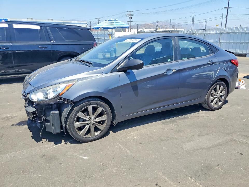 2013 HYUNDAI Accent