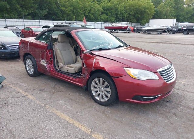 2012 CHRYSLER 200
