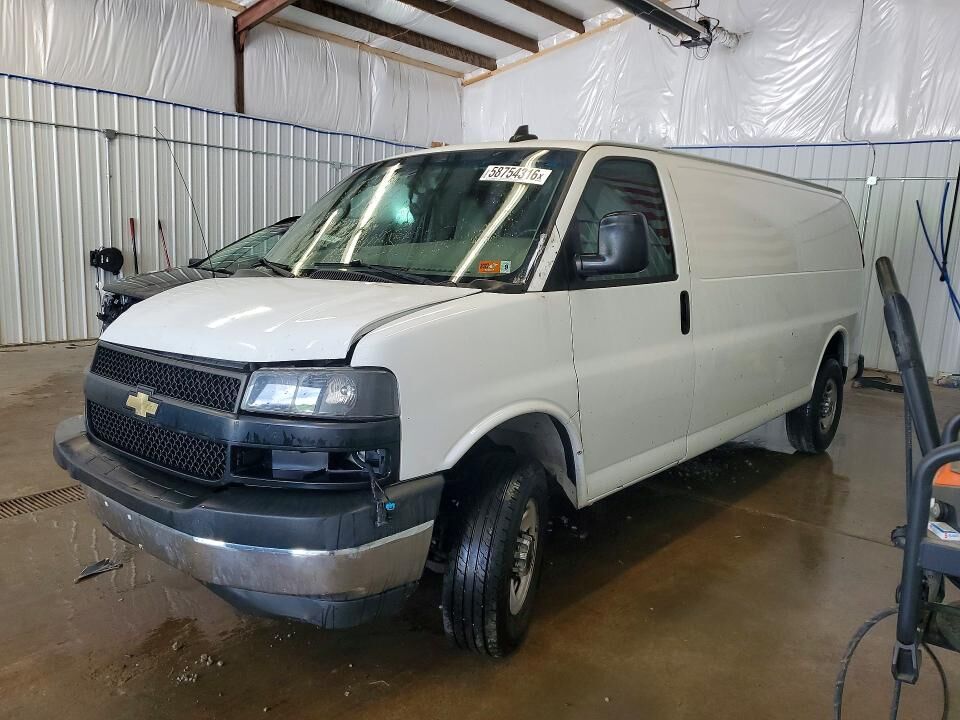 2020 CHEVROLET Express