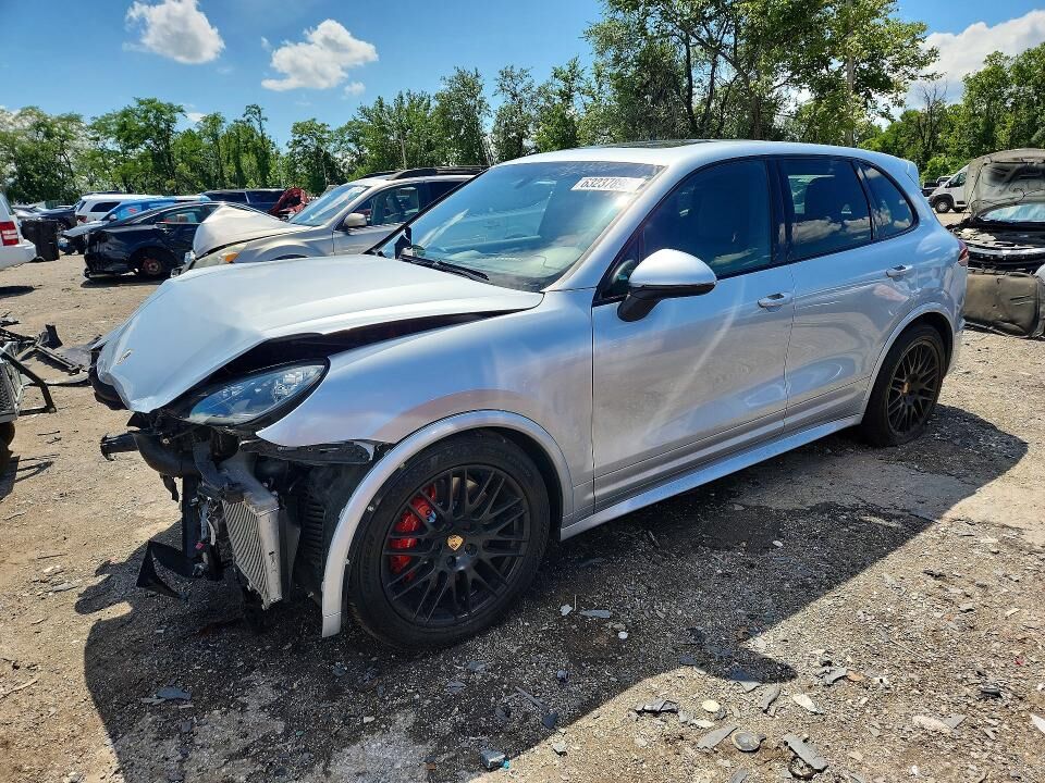 2016 PORSCHE Cayenne