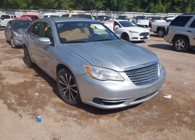 2012 CHRYSLER 200