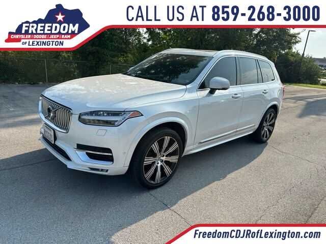 2022 VOLVO XC90