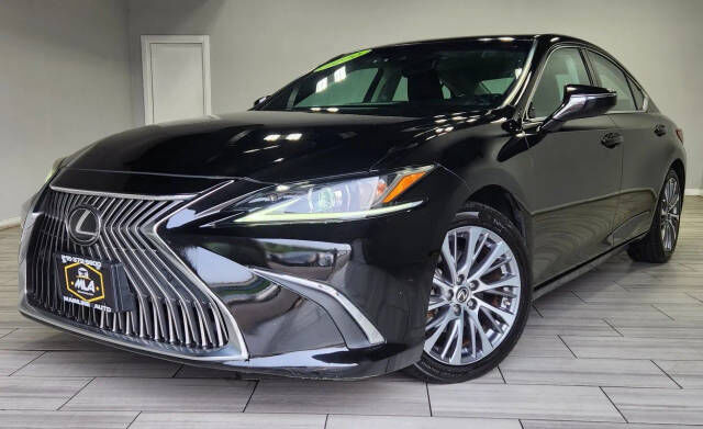 2020 LEXUS ES