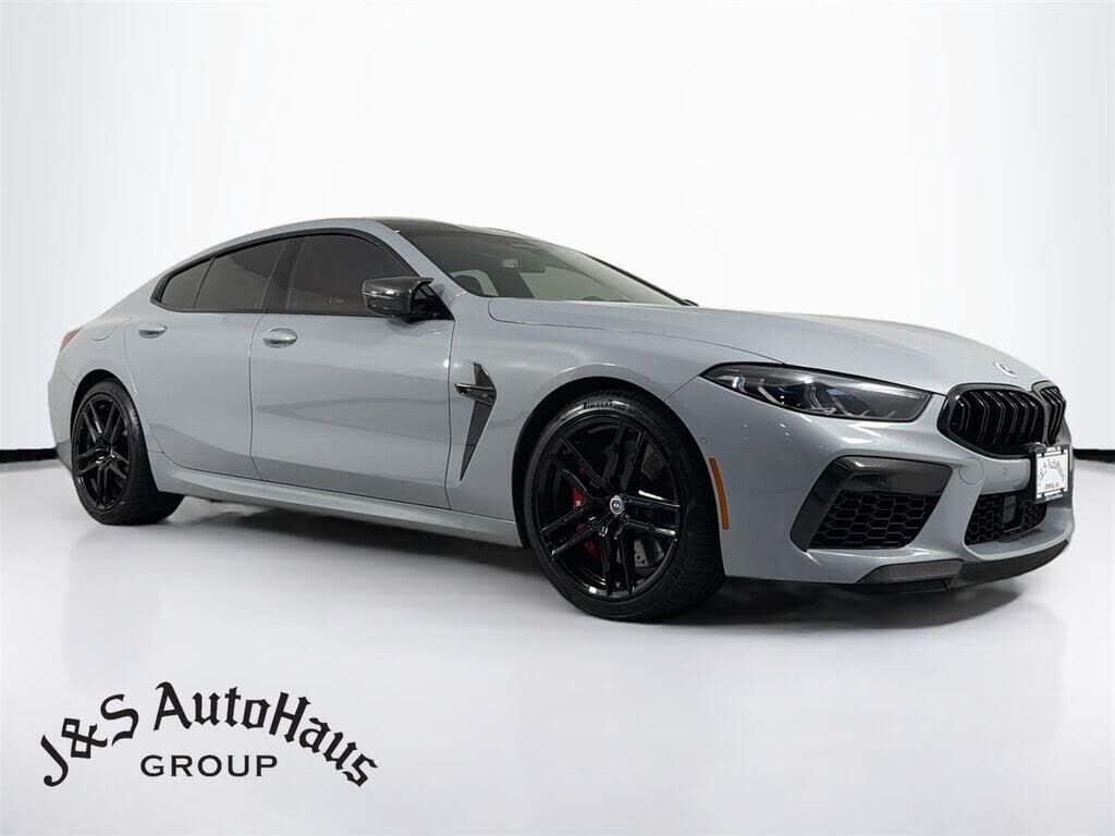2023 BMW M8