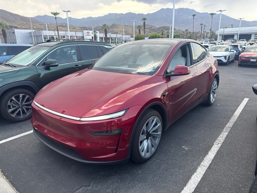 2026 TESLA Model Y